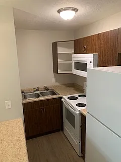 828 E 500 S — Photo 13