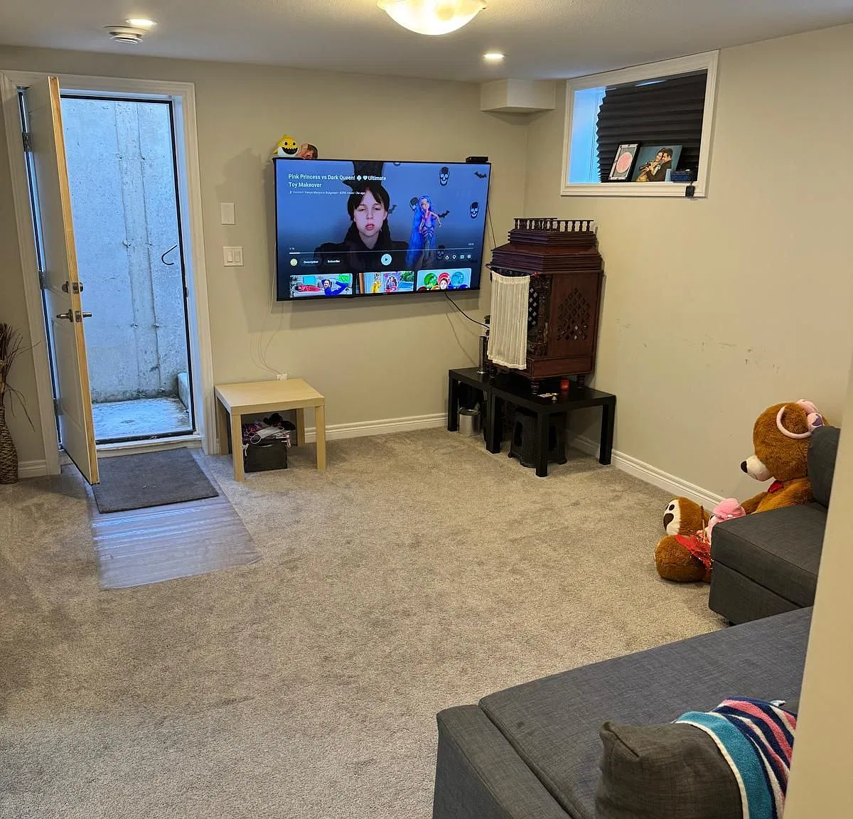 1222 Uppers Ln — Photo 1
