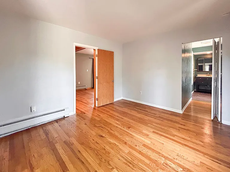 2890 Quay St — Photo 13