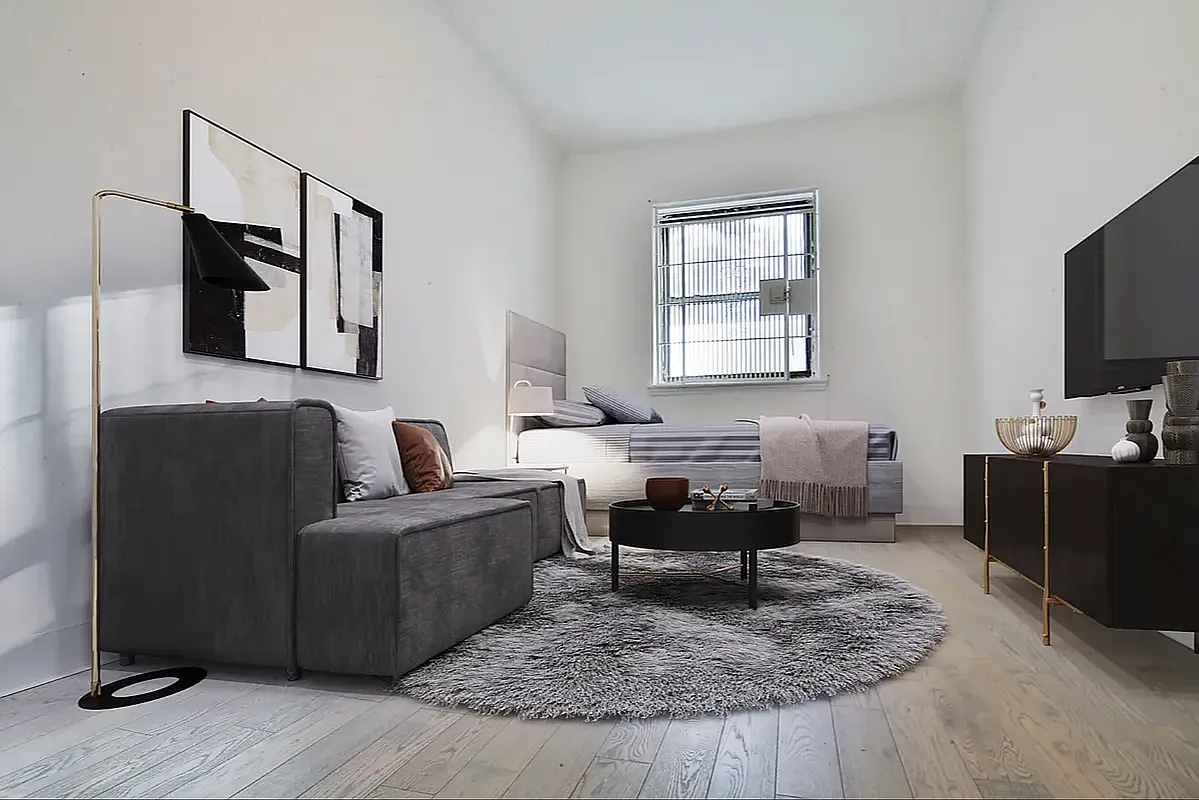 210 East 38th Street — Photo 2