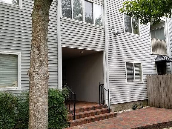 3rd image of 2316 Harvard Ave