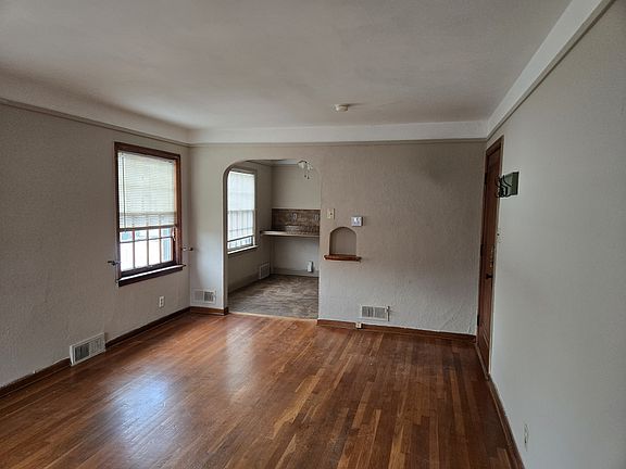 2nd image of 1412 Glenbeck Ave #2