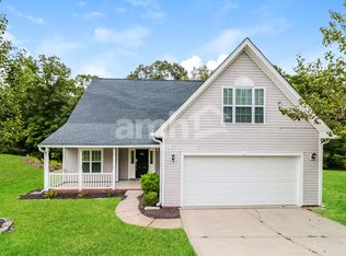 907 Woodington Ln, Charlotte, NC 28214