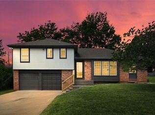 6700 Mastin Dr, Shawnee, KS 66203