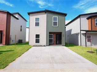 840 Massachusetts Ave, Centerton, AR 72719
