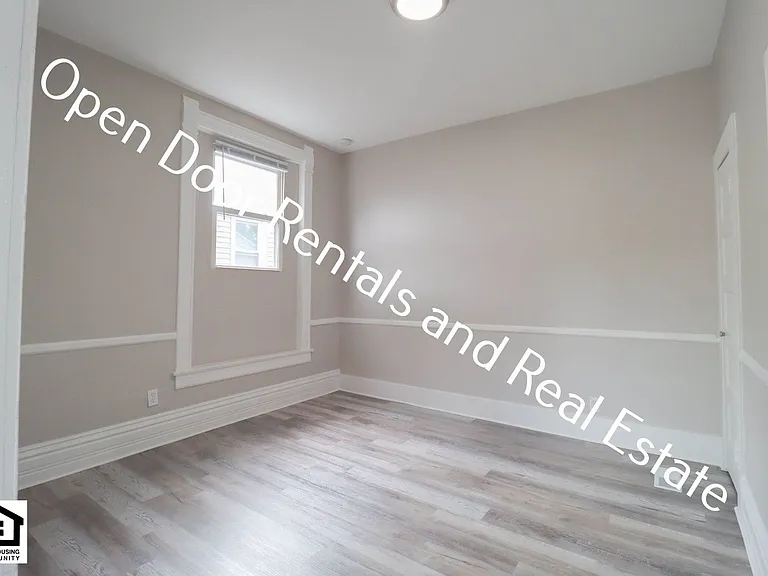 1918 Riedmiller Ave — Photo 4