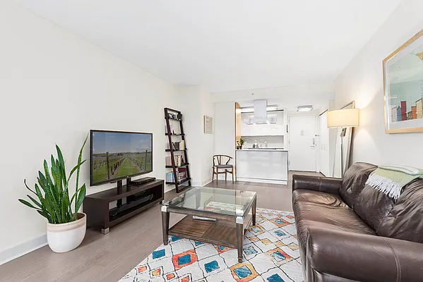 Rented by Corcoran | media 24