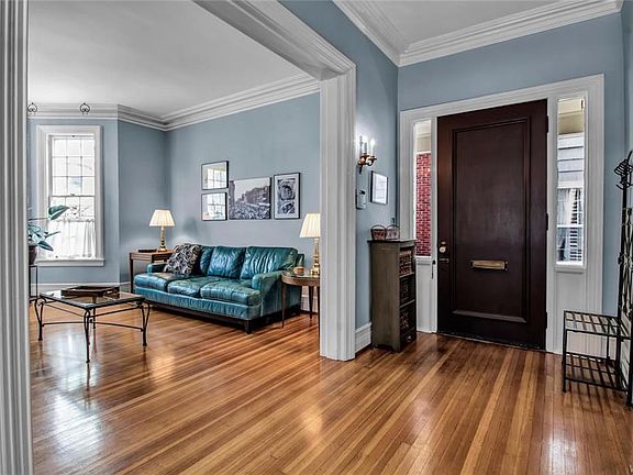 4th image of 230 Bryant St