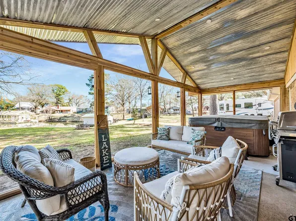 22095 Big Oak Dr, Flint, TX 75762