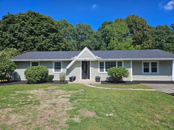 169 Powderhorn Dr, Taunton, MA 02780