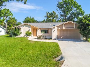 3 Farragut Dr, Palm Coast, FL 32137