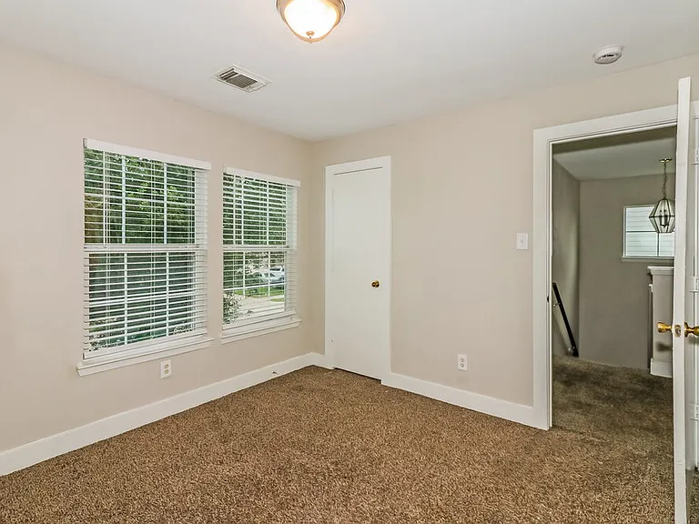 20014 Rustic Lake Ln — Photo 16