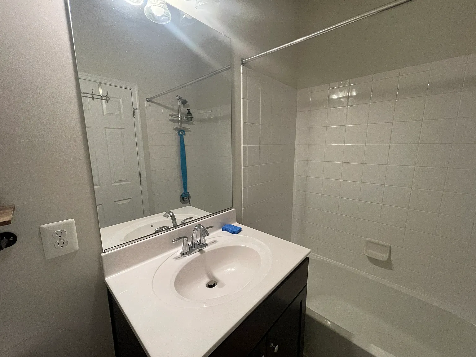 3 bed, 3.5 bath, 1280 sqft, $1,100 — Photo 4