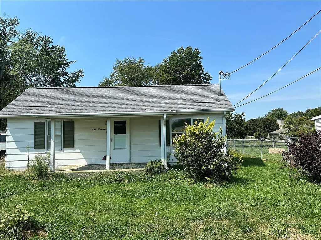 914 Fuller St photo 1