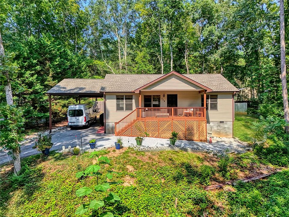 1st image of 114 Summersweet Ln
