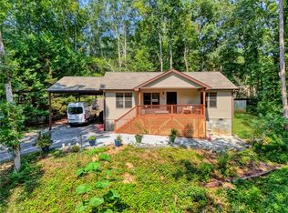 114 Summersweet Ln, Seneca, SC 29672