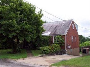 364 Collins Dr, Pittsburgh, PA 15235