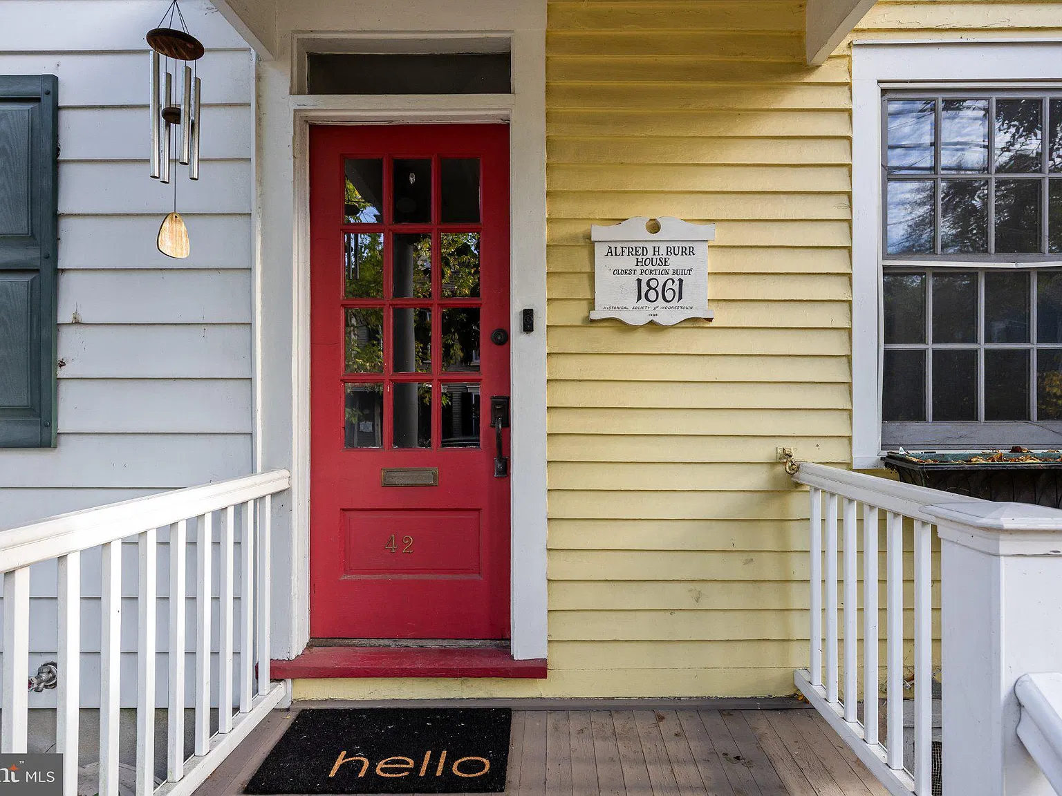 2 bed, 1.5 bath, 1275 sqft, $2,400 — Photo 3