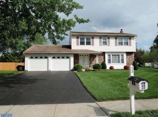 23 Valerie Ln, Hamilton, NJ 08690