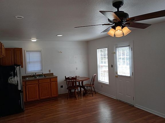 5th image of 832 Westeagle St