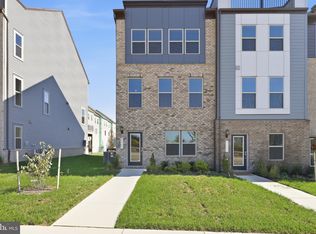 8963 Katherine Johnson Ave, Manassas, VA 20109