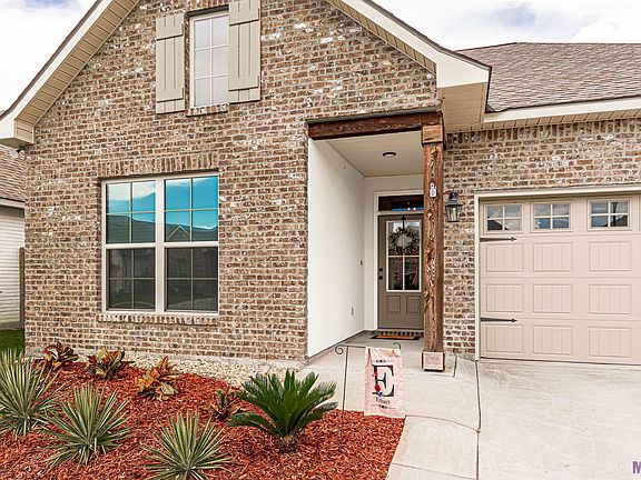 2nd image of 636 Beaumont Dr