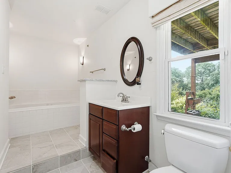 131 Stonedown Ln — Photo 19
