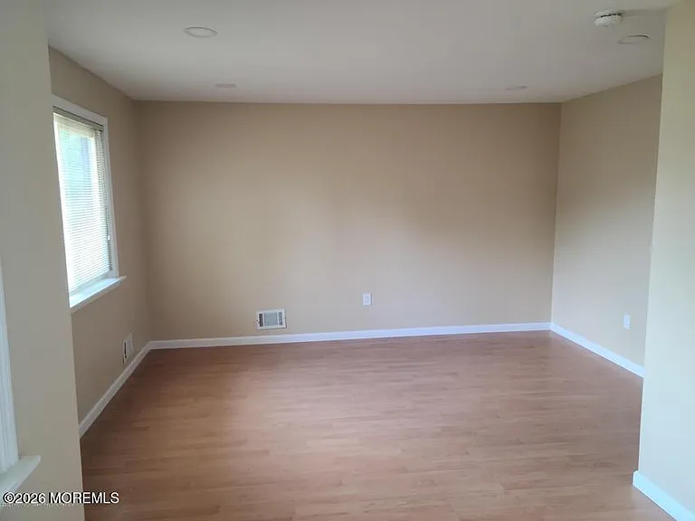 215 Clubhouse Dr — Photo 14