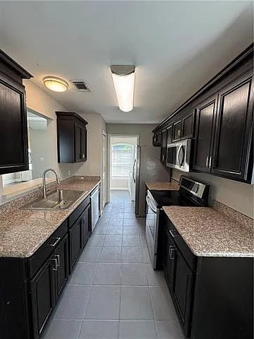 7570 Anne Marie Ct — Photo 8