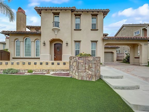 5th image of 768 Agua Vista Dr