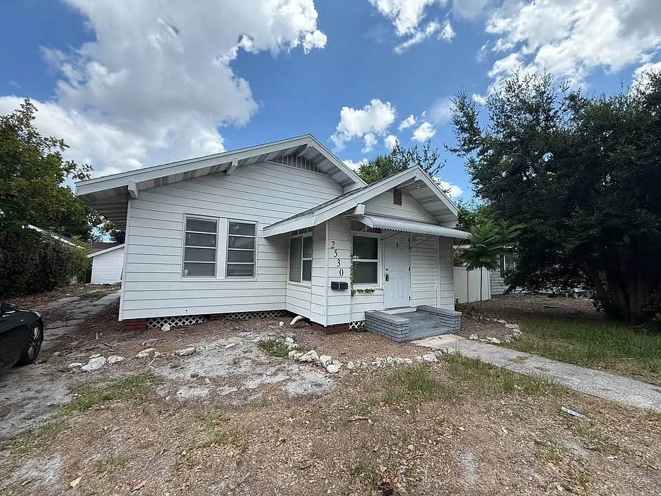 2 bed, 900 sqft, $1,375 — Photo 2