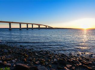 139 Seaside Dr, Jamestown, RI 02835