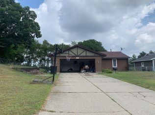 7394 Thomas Ave, Jenison, MI 49428