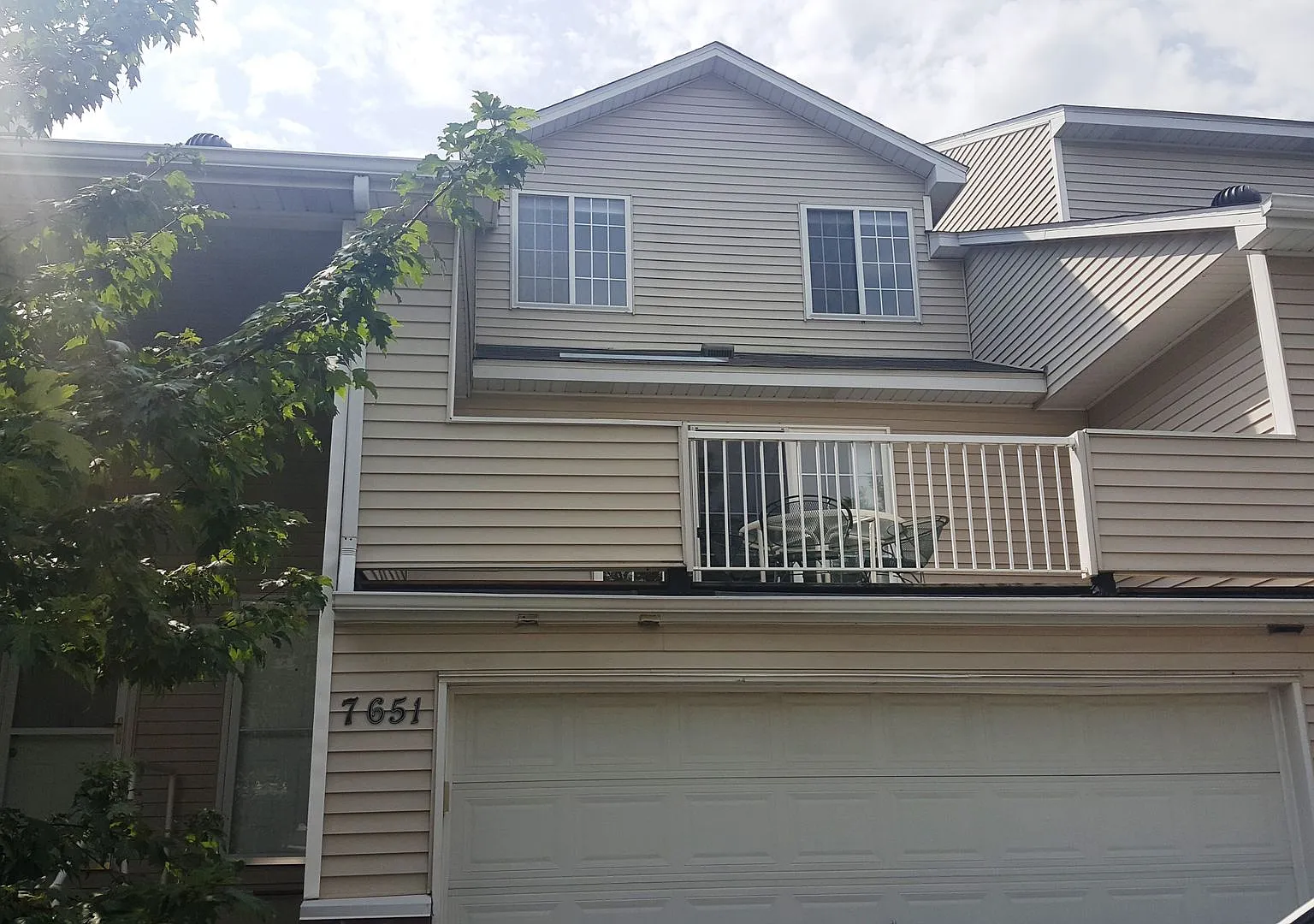 Charming 2 Bedroom Townhome for Rent in Chanhassen!! Available Oct 1 — Photo 1