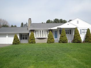 14 Harvester Rd, Trumbull, CT 06611