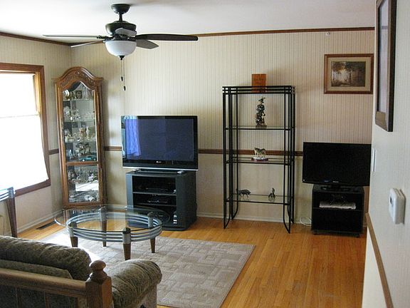 3rd image of 5800 Albert Dr