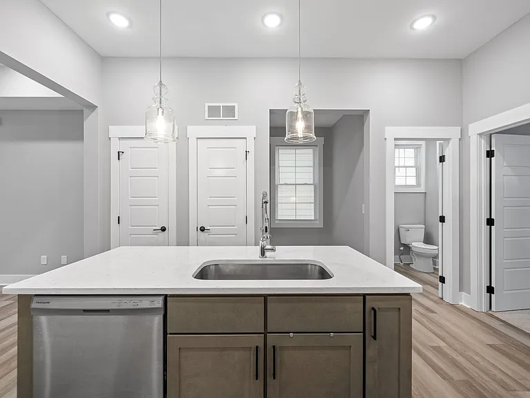 428 Centre St — Photo 11
