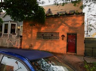 3352 N Marshfield Ave, Chicago, IL 60657