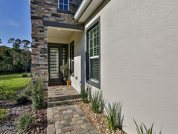 5th image of 833 Aldenham Ln