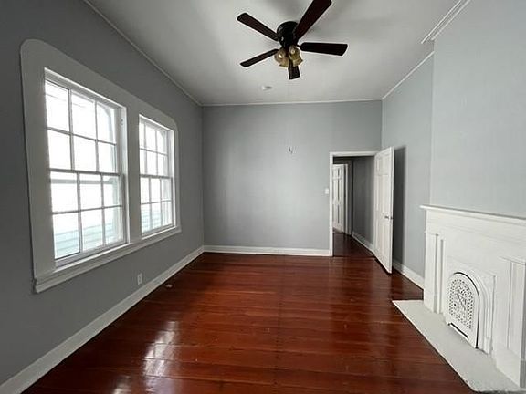 2nd image of 442 Belleville St
