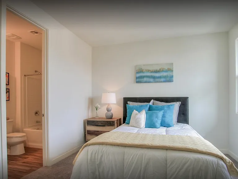 8th & Row Townhomes — Photo 7