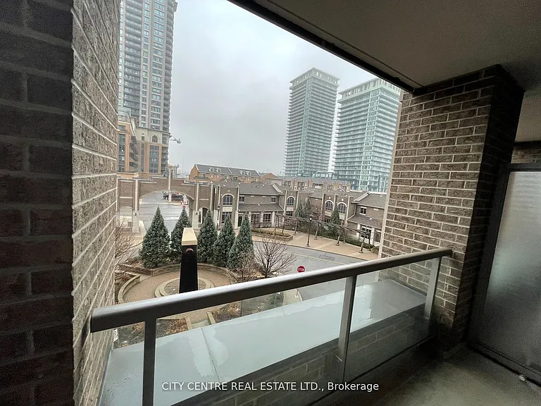 388 Prince Of Wales Dr #307 — Photo 24