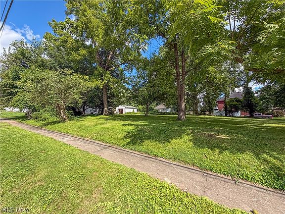 2nd image of 2506 Vaughan Ave