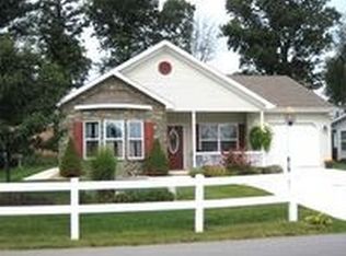 8 Lantern Ln, Shippensburg, PA 17257