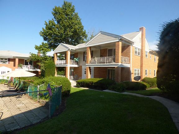 2nd image of 6049 Woodford Ct APT 2