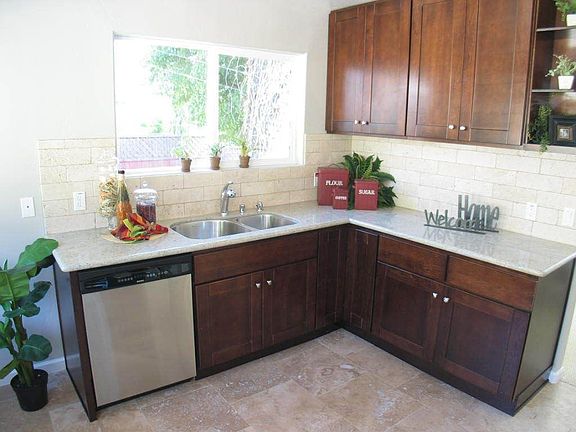 5th image of 7958 Hillmont Dr