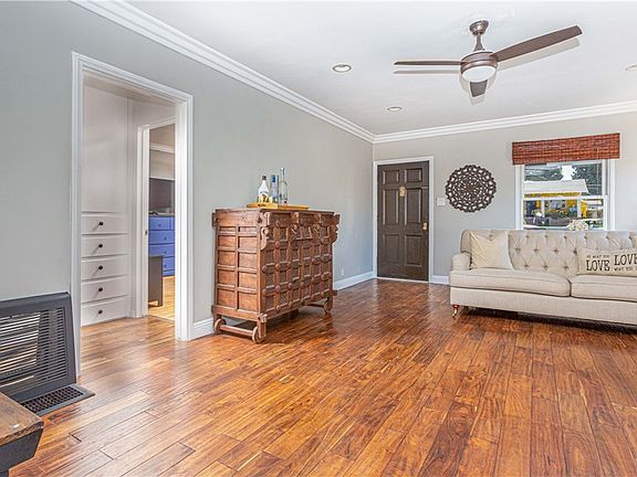 4th image of 6241 Palm Ave