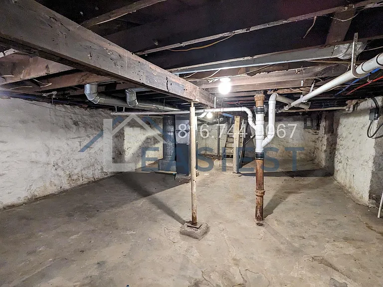 142 N Belmont Blvd — Photo 18