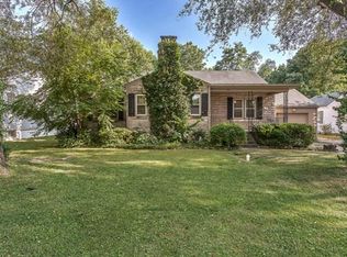 1460 E Stanford St, Springfield, MO 65804