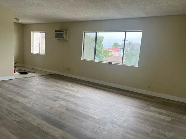 1821 Vine St #9 — Photo 1
